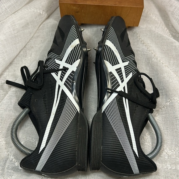 NWOT Asics athletic soccer track shoes cleats main image 12